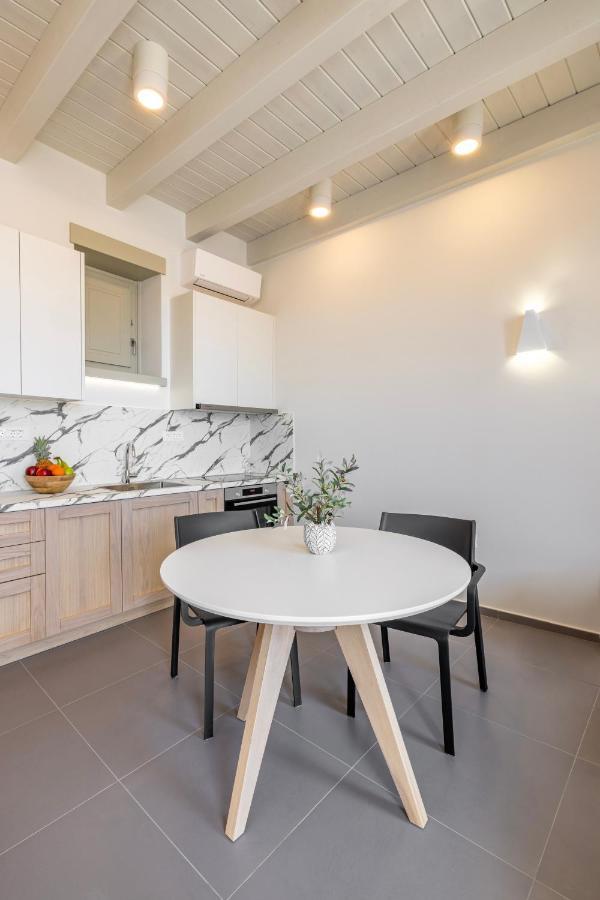 Chalki Sunrise Suites Kültér fotó